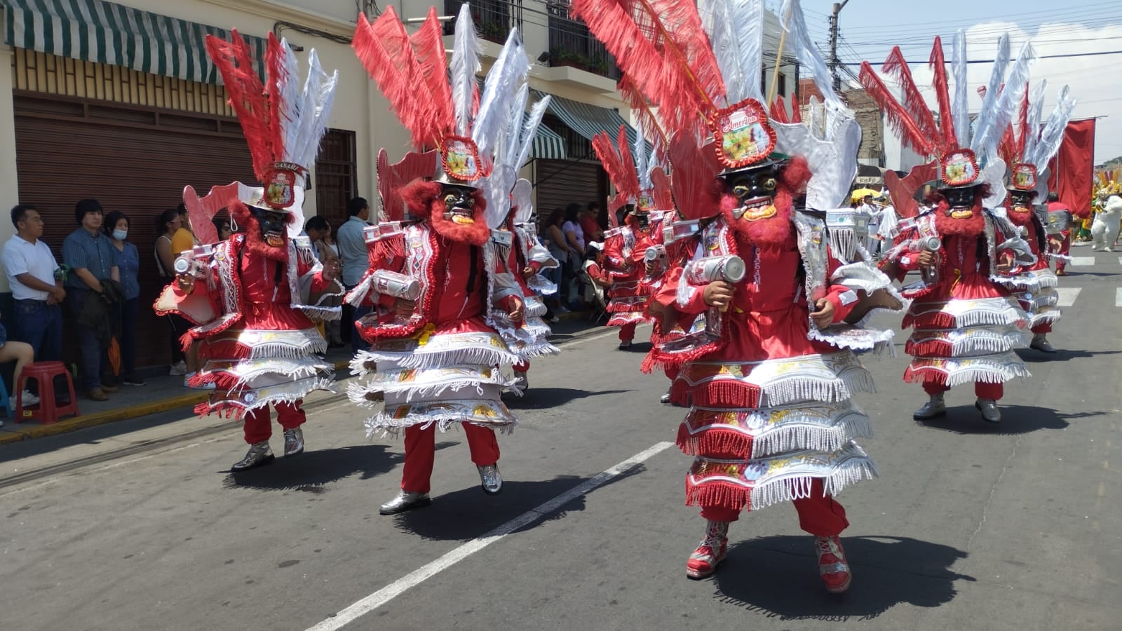 La tradición católica con la cosmovisión andina se mezclaron en una improvisada fiesta popular. (Foto: GEC)