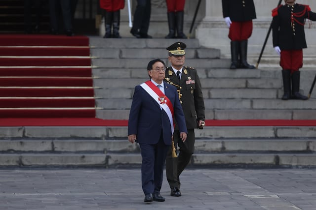 José María Balcázar salió de Palacio de Gobierno rumbo a la Catedral de Lima para participar en la misa y tedeum por Fiestas Patrias.