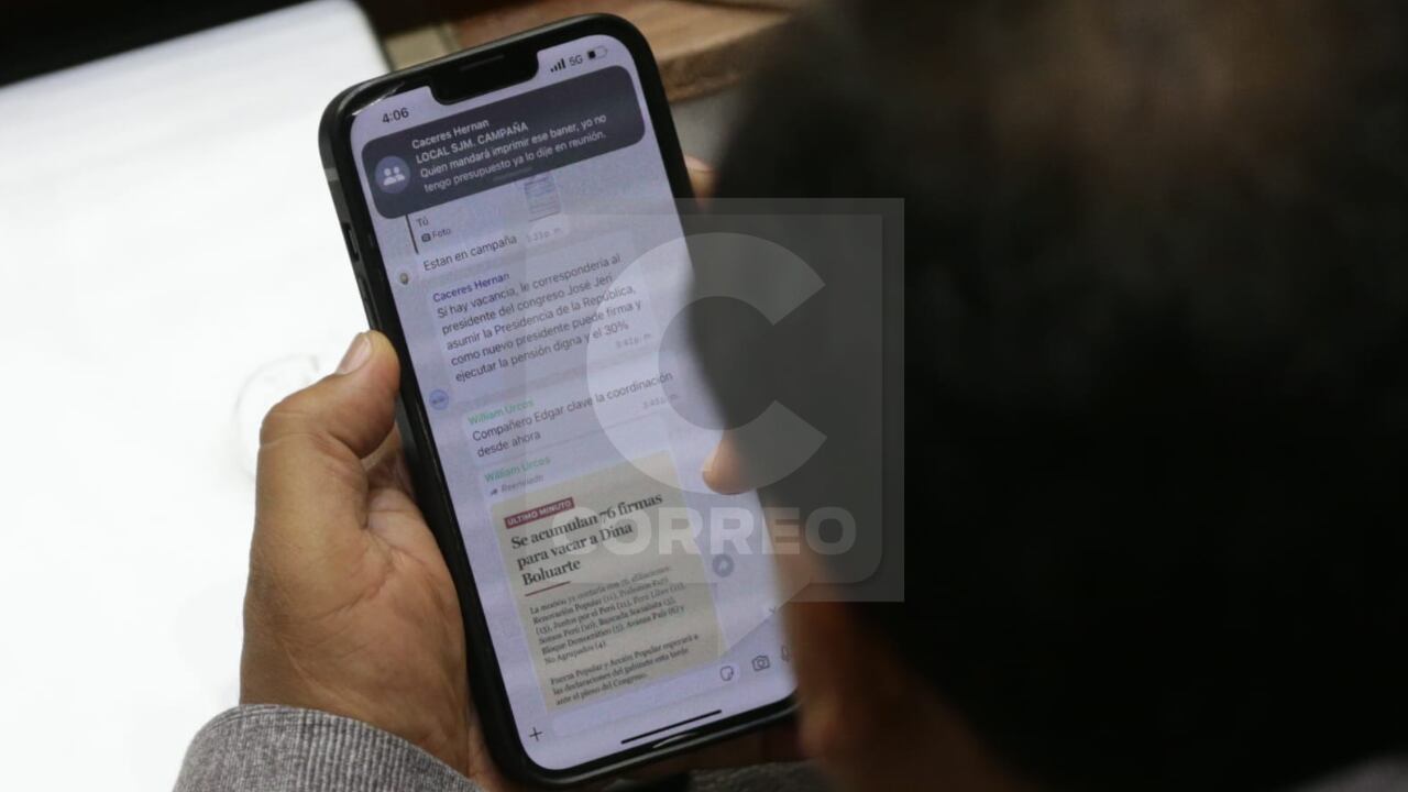 Chat de Podemos. (Foto: César Bueno/GEC)