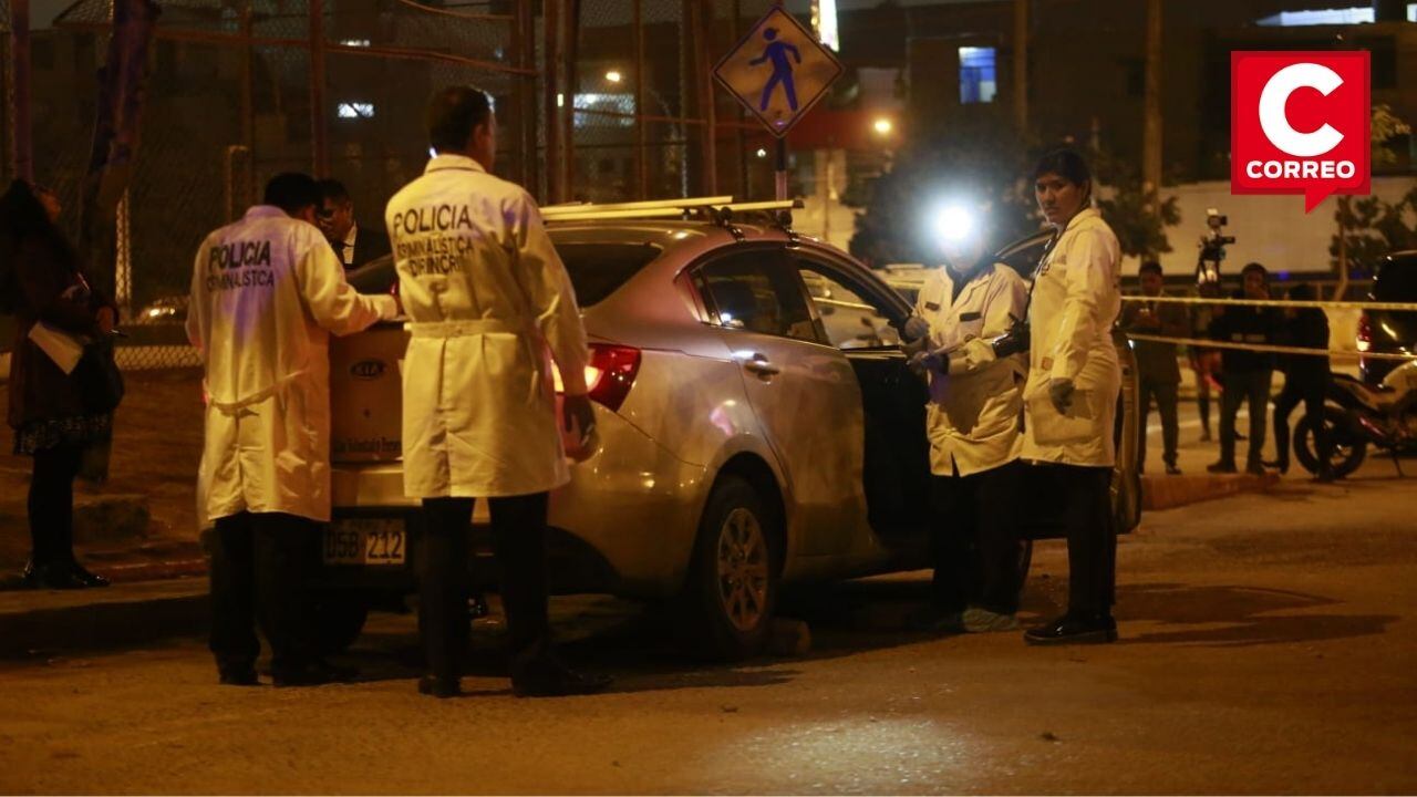 Sicarios balean auto y matan a dos personas en la Av. Tupac Amaru en Independencia.
Fotos: Jesús Saucedo @photo.gec