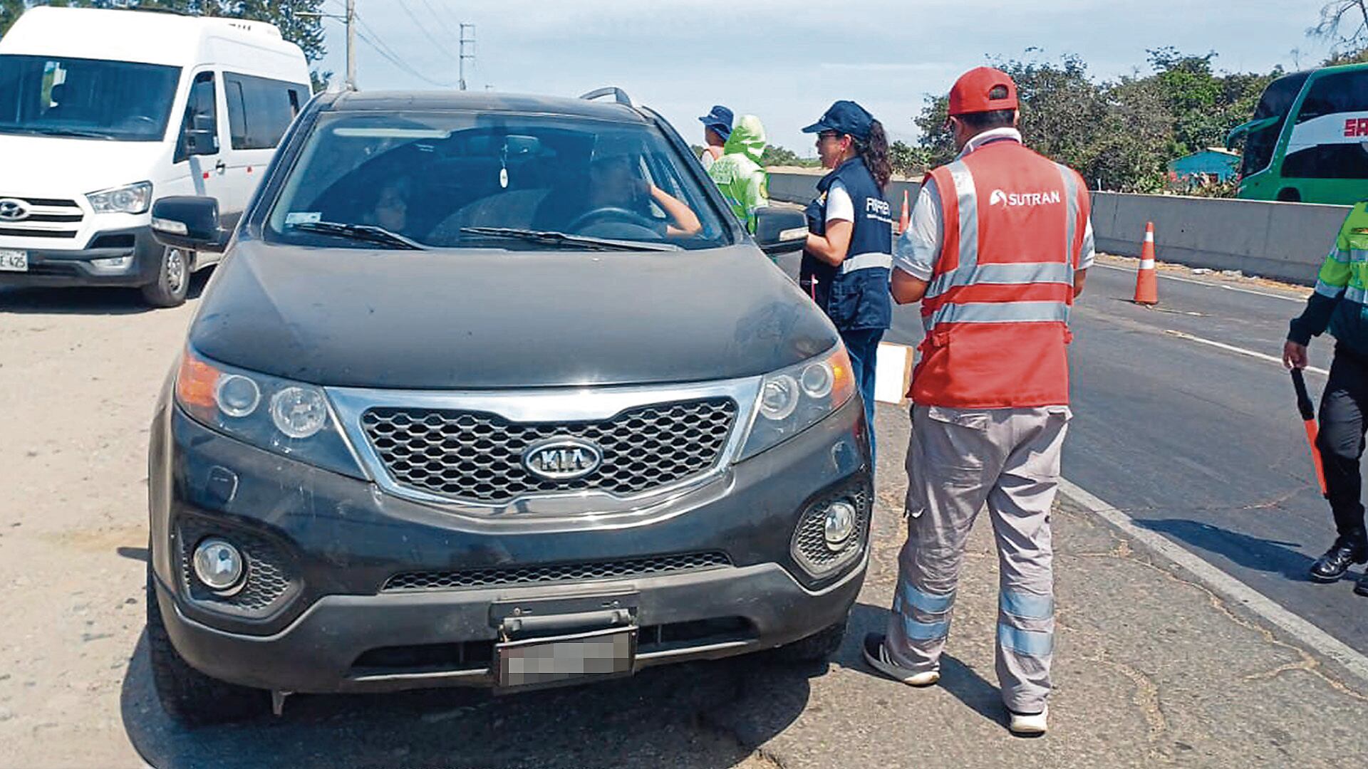 La Sutran intervino a 392 unidades en la carretera Panamericana Norte por poner en riesgo la vida de sus ocupantes y otras personas. Operativos continuarán.