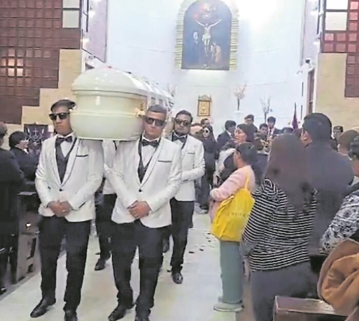 Escenas de dolor por muerte de joven que aspiraba a ser una profesional de la salud