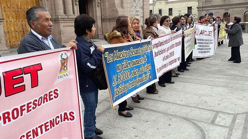 Lucio Castro cuestionó al ministro de Economía, Elmer Cuba, y pidió al Gobierno priorizar el diálogo con los trabajadores.