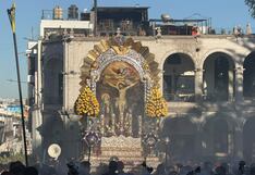 Primer recorrido del Señor de los Milagros en Arequipa (FOTOS y VIDEO)