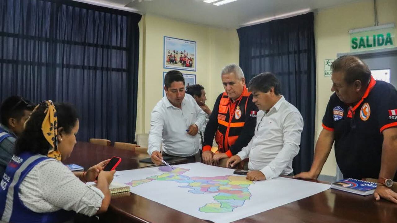 Así como otorgar el permiso de funcionamiento.