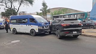 Trujillo: Choque entre combi y camioneta deja tres heridos
