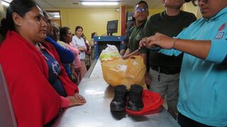 Huánuco: mujer es detenida por intentar ingresar celular escondido en zapatillas al penal