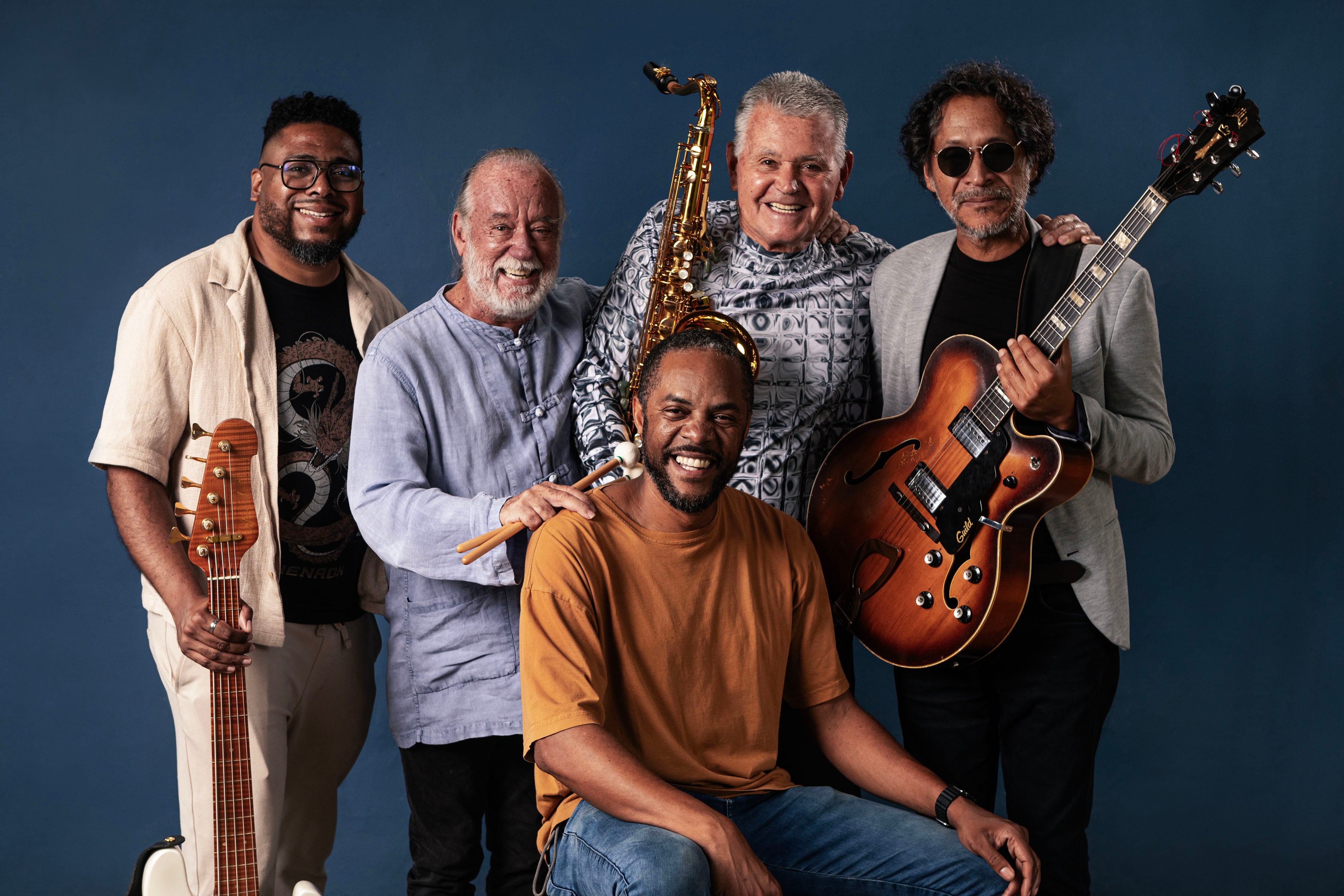 La agrupación peruana cerrará su ciclo artístico con “Perujazz – 40 años de fusión viva”. Manongo Mujica, Jean Pierre Magnet y los demás integrantes continuarán con sus proyectos individuales.