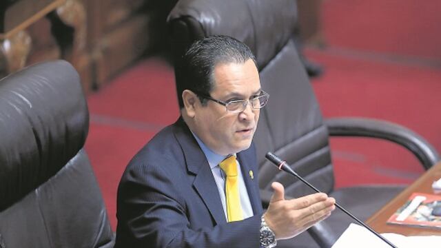 Luis Iberico: “Han dirigido el Congreso en función a Palacio”