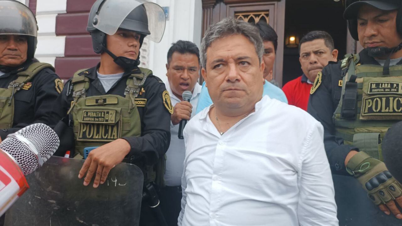 Tenía que convocar a sesión para debatir su suspensión como fecha límite el 8 de agosto, pero Secretaría ha citado para el 14 de setiembre.