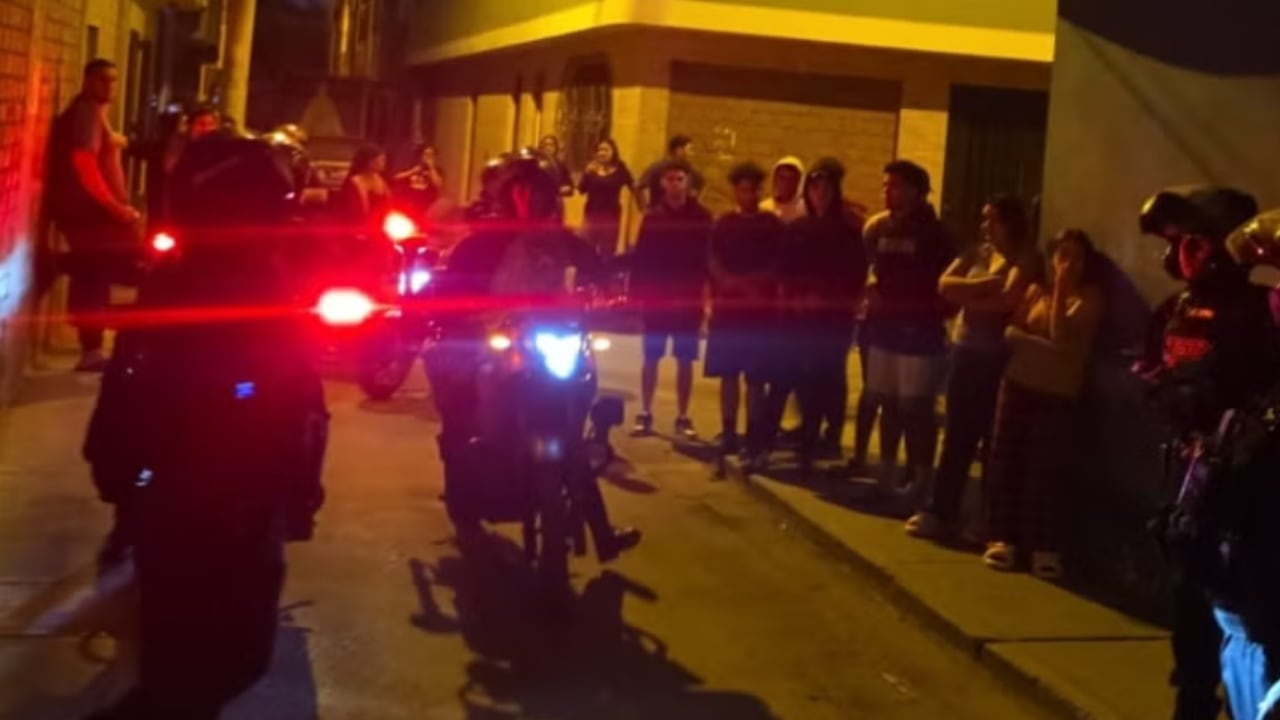 El presunto responsable fue capturado por la Policía Nacional luego de que varios compañeros de la víctima llegaran hasta su domicilio para intentar tomar la justicia por sus propias manos. (Imagen: RPP)