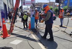 Retiran cables de telecomunicaciones en desuso en el Cercado de Arequipa (VIDEO)