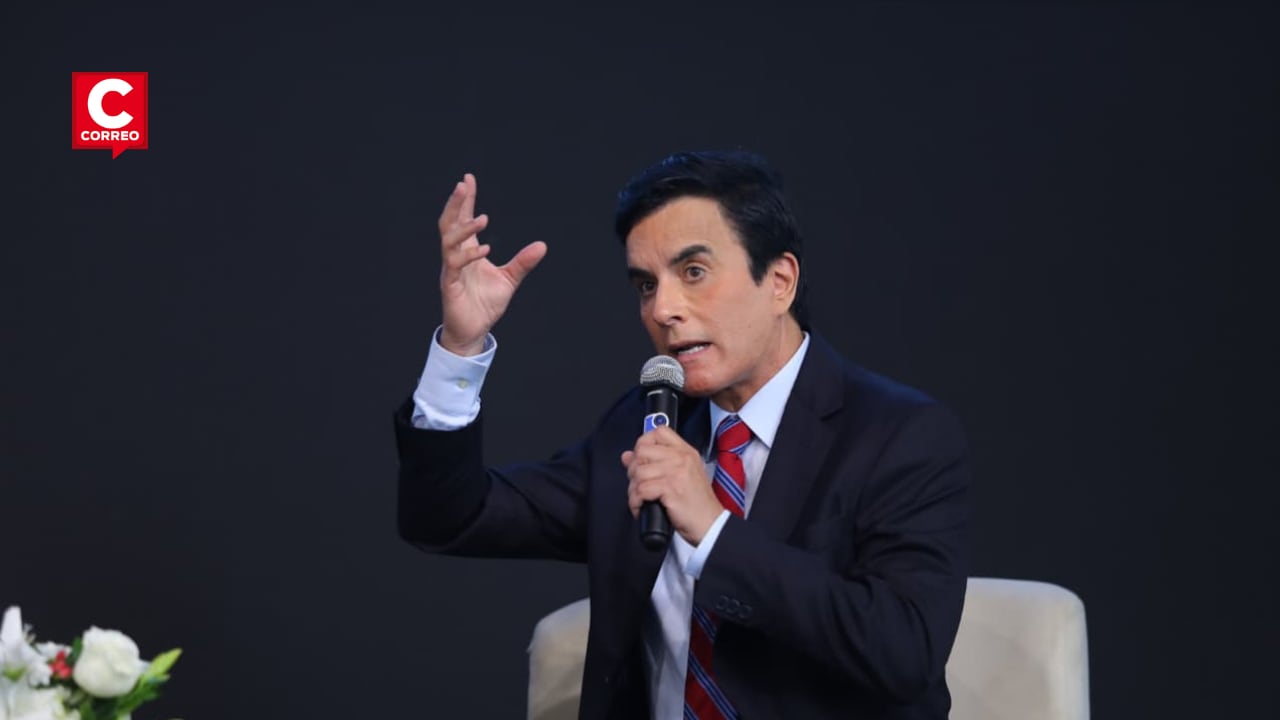 El candidato presidencial de Sí Creo centró su exposición en la reducción de trabas estatales, la reforma tributaria, la seguridad ciudadana y la promoción de empleo formal con inversión privada. (Foto: GEC)