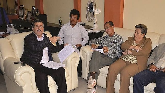 Alcaldes de Castilla y Caylloma se oponen a trabajos de Laguna Azul