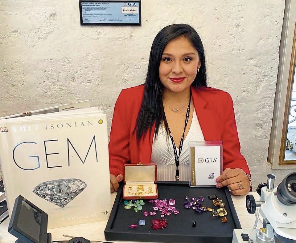 La gemóloga Rosa Marie Chávez Vargas. Foto: GEC.
