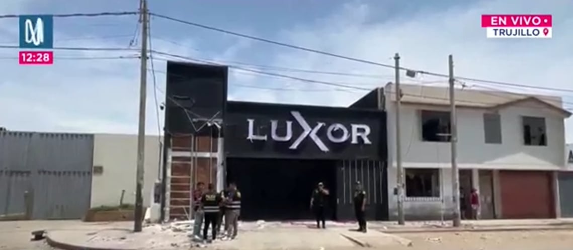 Un artefacto detonó en un local nocturno de la avenida Prolongación Fátima y dejó dos detenidos, según información preliminar. FOTO: CAPTURA CANAL N