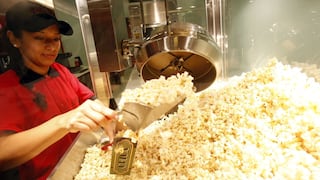 Prohibir consumo de alimentos y bebidas podría llevar a la quiebra a los cines, advierte gremio