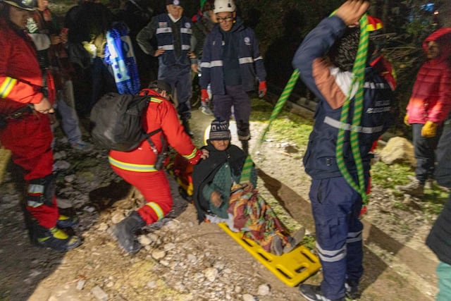 Sismo en Junín deja seis fallecidos, más de 20 heridos y graves daños en Pumpunya (FOTOS)