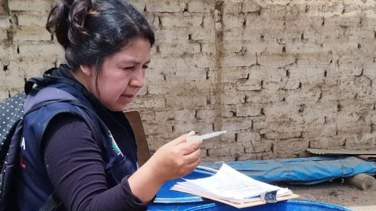 Red Integrada de Salud de Ascope realizó acciones de control larvario en hogares del distrito de Casa Grande y Paiján.