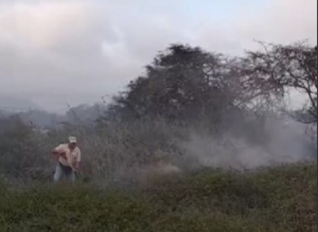 Se presume que personas con intenciones de invadir los terrenos estarían detrás de este siniestro.