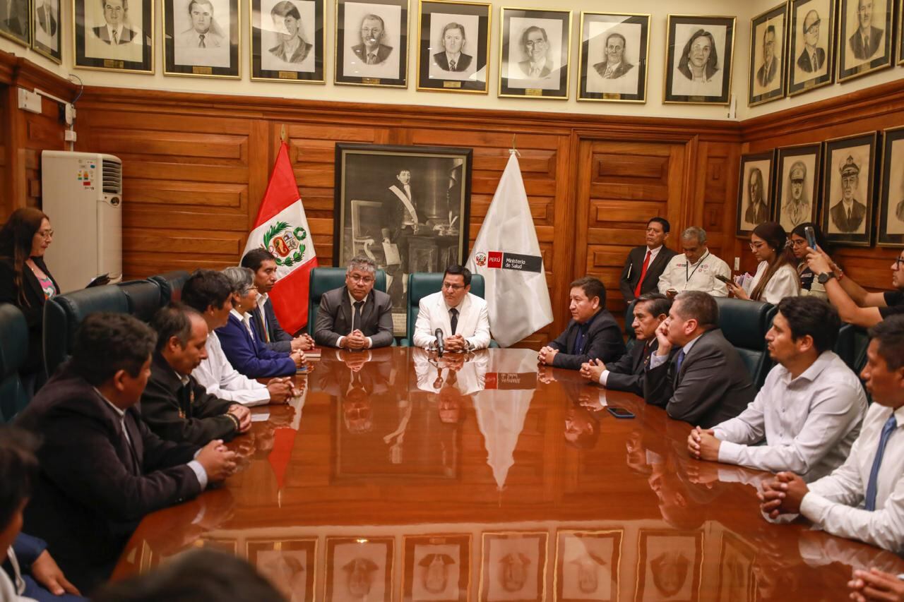 Gobierno Regional Cusco firma convenio para el financiamiento de salud en la Región Imperial.