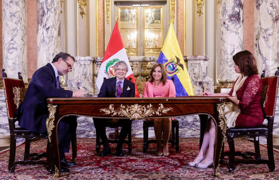 Jefes de Estado suscribieron Plan Binacional de Desarrollo de la Región Fronteriza Perú-Ecuador.