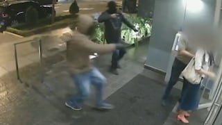 Jesús María: Delincuentes asaltaron violentamente a pareja de novios en la puerta de su edificio