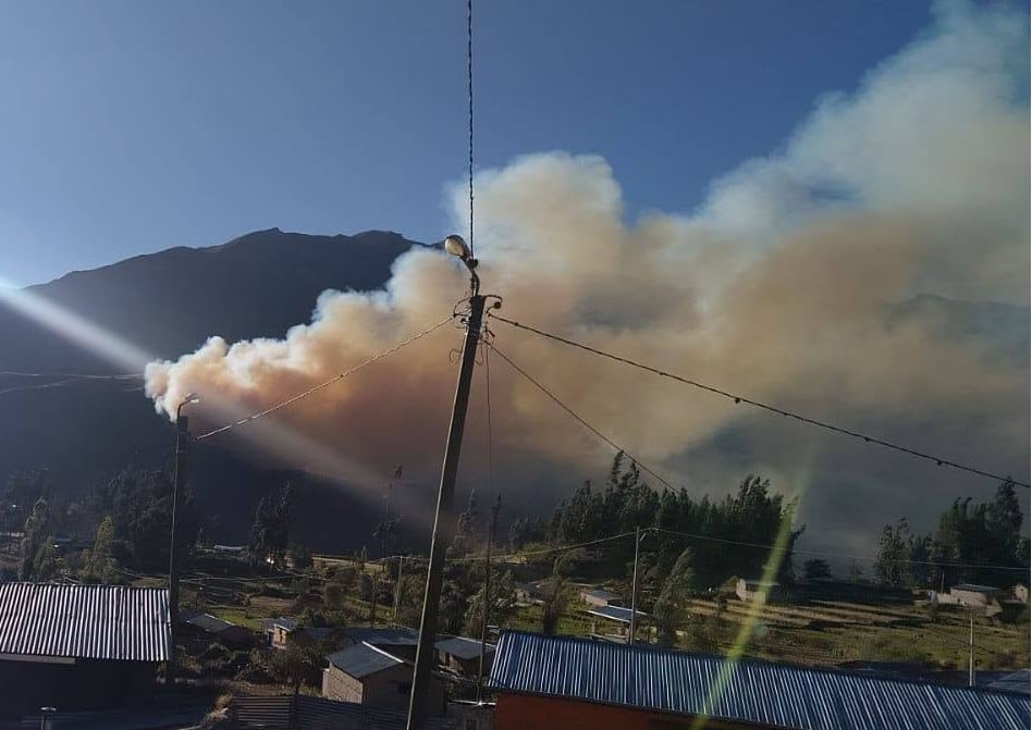 Incendio forestal en Huaynacotas, Arequipa (Foto: Ciro Merma)