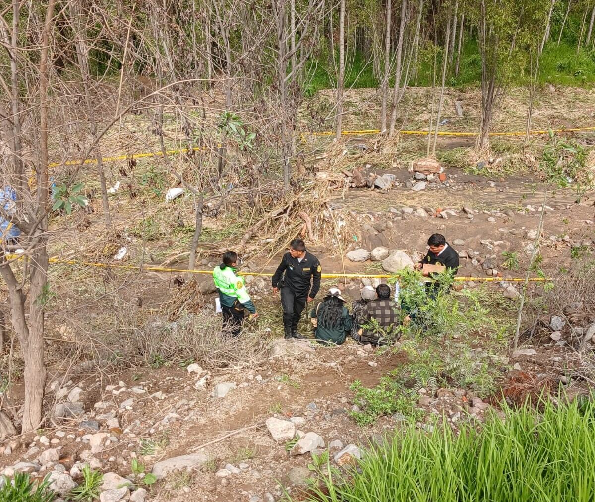 Los cuerpos de padre e hijo fueron encontrados en la quebrada Santa Rosa (FOTO: Difusión)