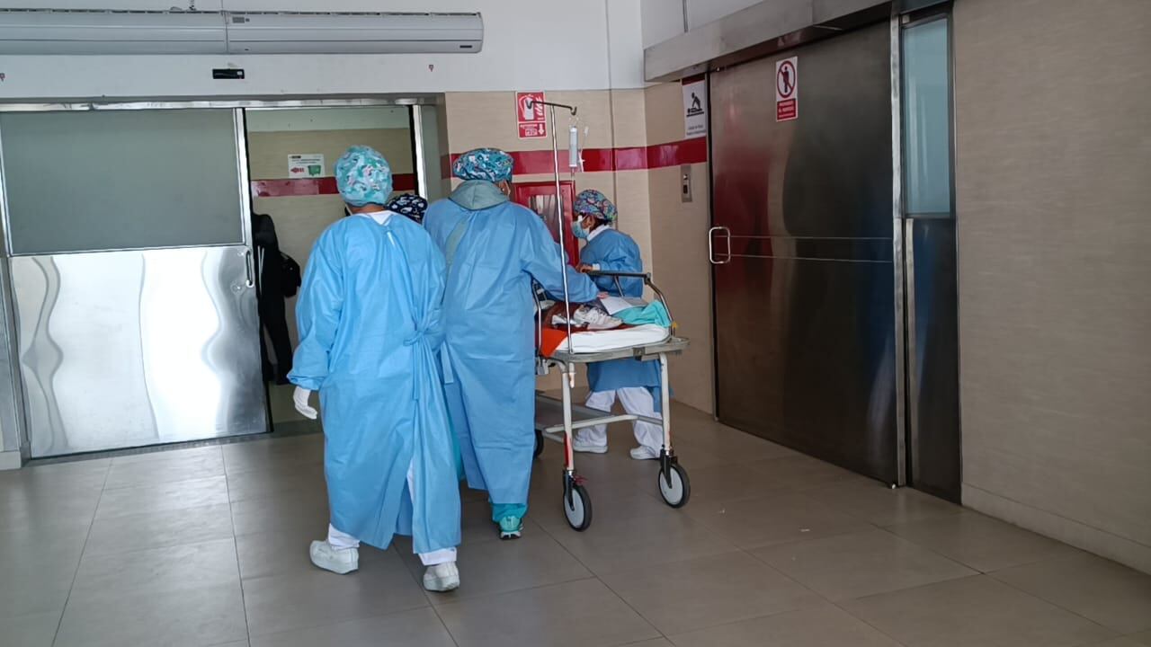 Varón fue llevado de emergencia al hospital Honorio Delgado Espinoza (Foto: GEC)
