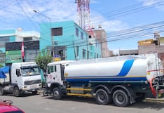 Arequipa: Auto por poco termina aplastado entre tráiler y cisterna en Cerro Colorado