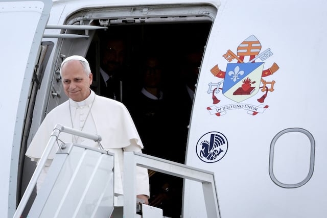 Pope Leo XIV disembarks from the plane upon arrival at the Metz�Nancy�Lorraine Airport, in Metz northeastern France on September 28, 2026 on the last day of his visit to France. (Photo by ROMEO BOETZLE / AFP)
