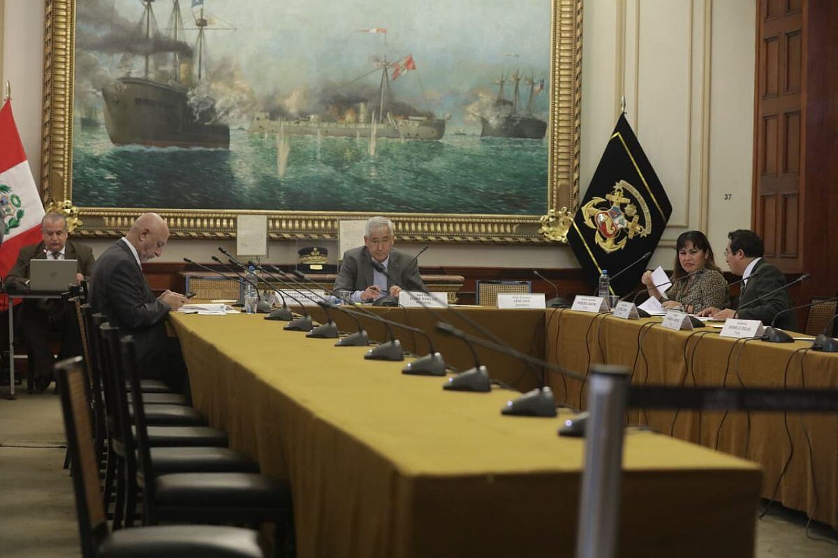 La comisión especial elegirá a candidatos para convertirse en el sétimo miembro del Tribunal Constitucional. (Foto: Congreso)