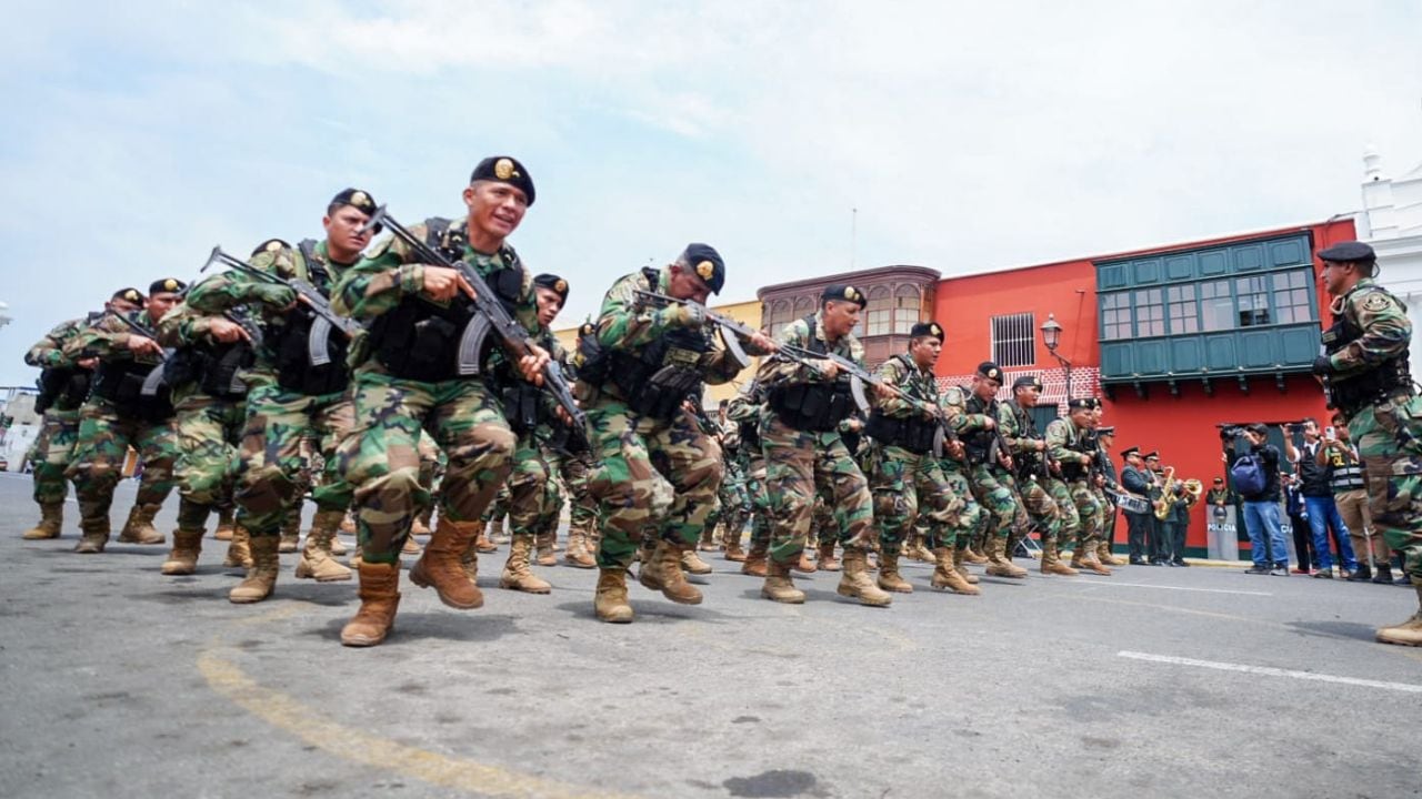 Presidenta del Perú, Dina Boluarte, dice que enviarán a especialistas en extranjería, trata de personas y lavado de activos para frenar minería ilegal.