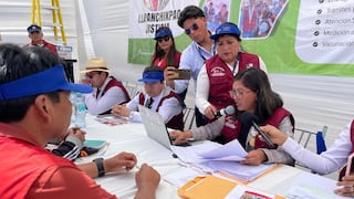 Arequipa: A sus 74 años, varón corrige su apellido en solo 22 minutos