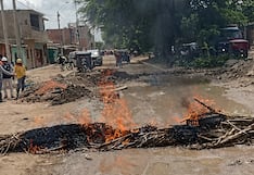 Piura: Queman llantas y palos en protesta por desagues colapsados