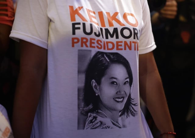 Simpatizantes de partidos llegan a exteriores del Centro de Convenciones por debate presidencial (Foto: Julio Reaño/GEC)