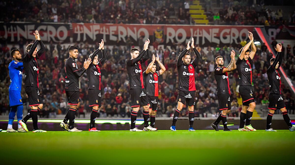 FBC Melgar disputaría el encuentro este 10 de agosto, pero partido fue suspendido. (Foto: FBC Melgar)