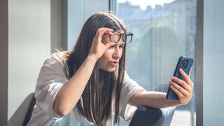 Ocho de cada diez universitarios sufren problemas visuales por uso prolongado de pantallas