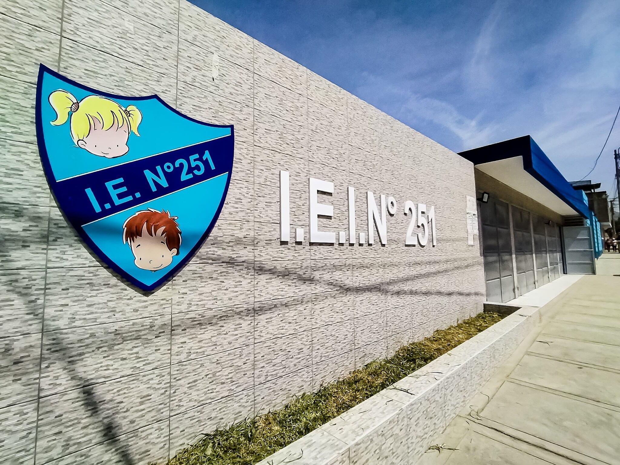 La agraviada, de iniciales V.F.S.A., señaló que desde el 25 de agosto recibe mensajes a su celular de parte de los delincuentes, quienes le exigen pagar “cupo” para dejarla tranquila.