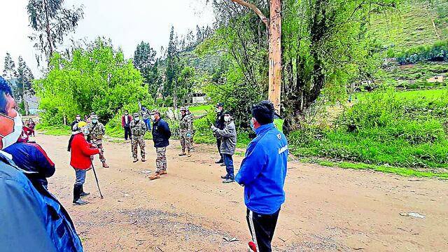 Tarma: Pobladores protestan y se oponen a instalación de carpas para caminantes