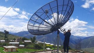 Realizan manteniento de repetidoras de radio y televisión en provincias de Ayacucho