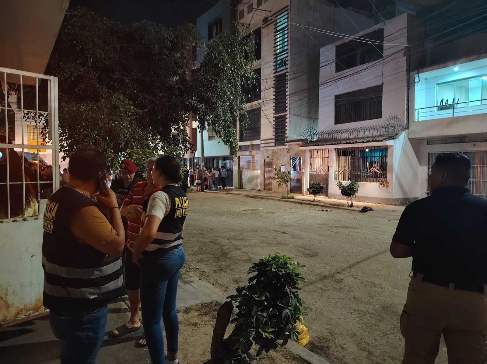 Explosión también afectó a cuatro inmuebles de la urbanización El Molino.