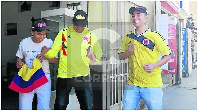 ​A ritmo del 'Ras tas tas' colombianos en Huancayo celebran pase a octavos de final (VIDEO)