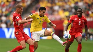 Colombia y Suiza igualan sin goles al descanso en un duelo disputado
