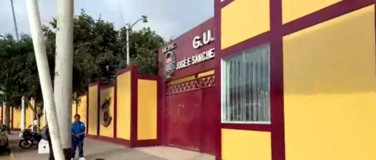Tres escolares heridas tras caída de escalera en colegio de Trujillo