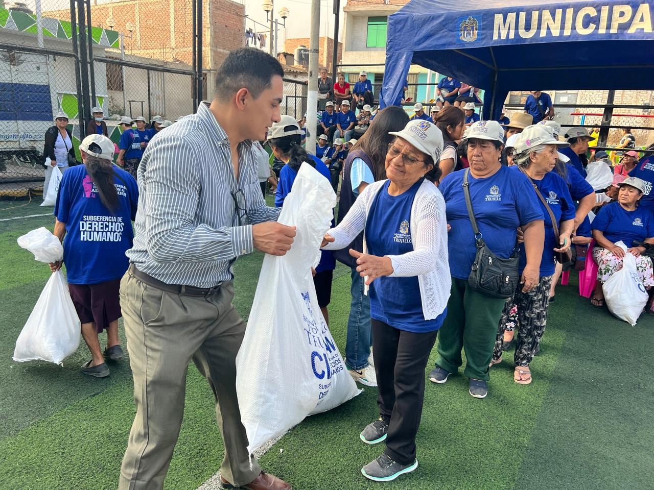 Acción social busca aliviar la carga económica de las familias.