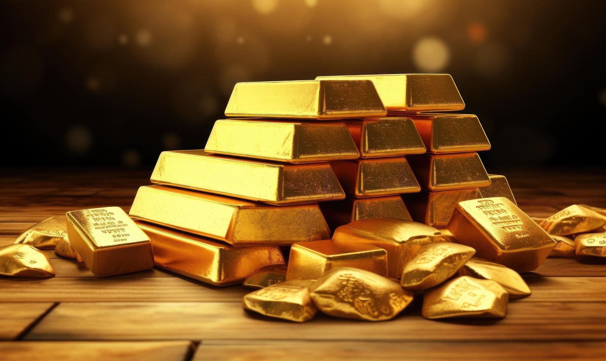 Cuando baja la tasa de interés en EE.UU. el dólar es menos atractivo, lo que hace que los inversionistas miren el oro como refugio de sus capitales.