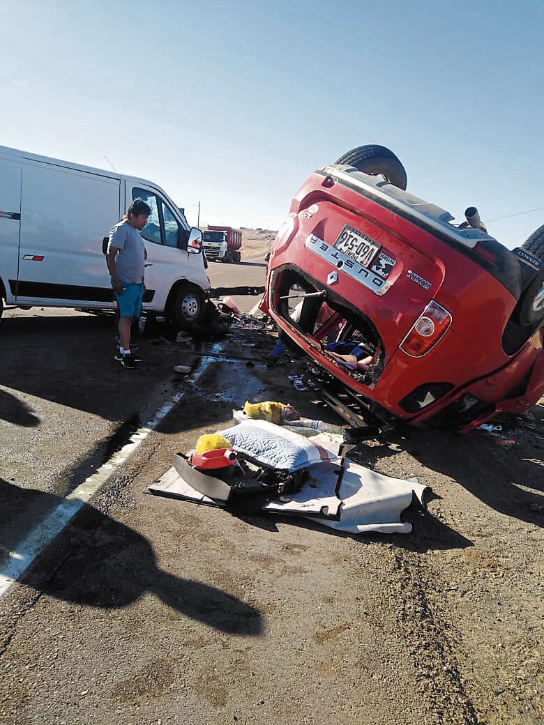 Choque por embiste ocurrió en forma de “T” en el centro de la unidad. (Foto: Difusión)