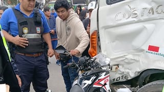 Trujillo: Motociclista que realizaba delivery resulta herido tras chocar contra un camión